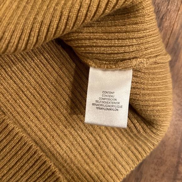 WAYF shoulderless sweater - Picture 4 of 4